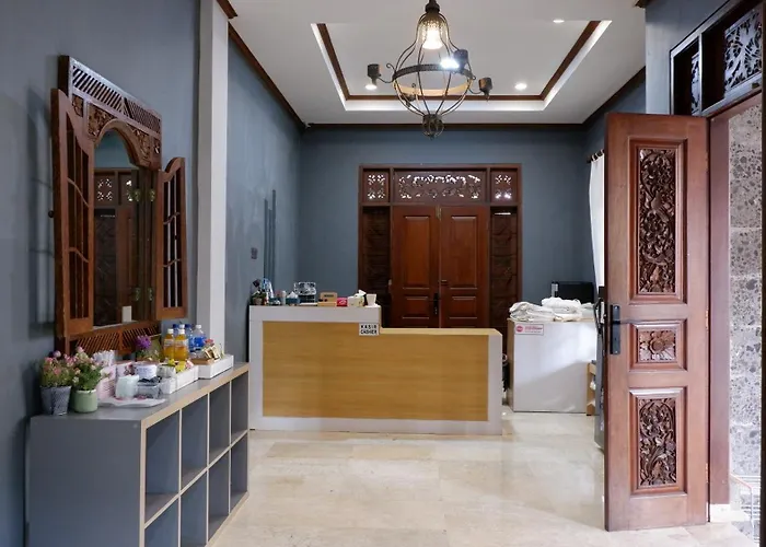 Aiwan & Luggage Storage